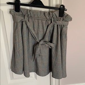 H&M Grey Plaid Pleated Skirt